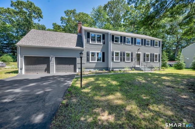 22 Trumbull Rd, Waterford, CT 06385