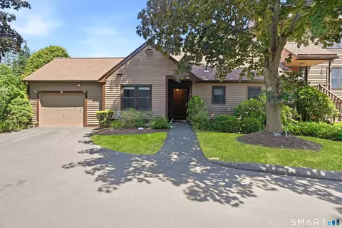 21 Sprucebrook Trl #21, Monroe, CT 06468