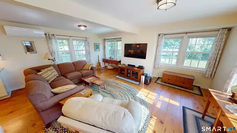 Living - 25 Beckwith St, Niantic, CT 06357 photo 2 of 3