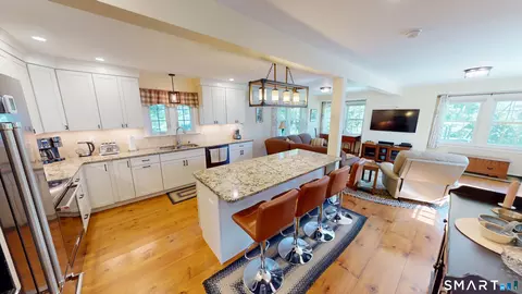 Kitchen - 25 Beckwith St, Niantic, CT 06357 photo 3 of 3