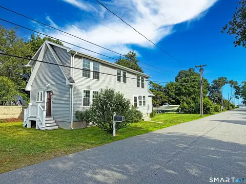 25 Beckwith St, Niantic, CT 06357