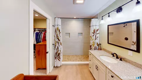 Bath - 25 Beckwith St, Niantic, CT 06357 photo 1 of 2