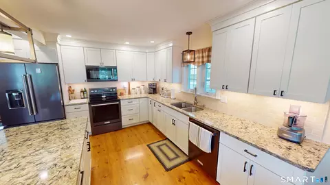 Kitchen - 25 Beckwith St, Niantic, CT 06357 photo 2 of 3