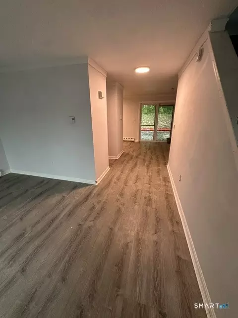 Entry Way - 489 King St, Bristol, CT 06010 photo 3 of 5