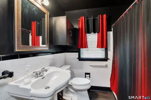 Bath - 231 Gorham Ave, Hamden, CT 06514 photo 1 of 1