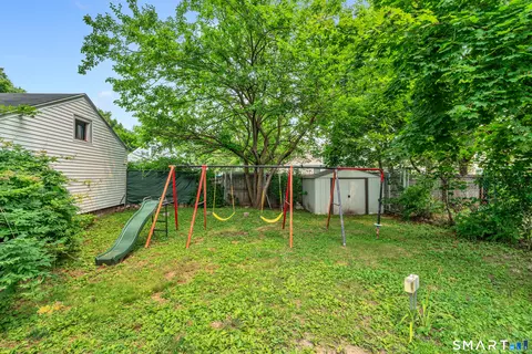 Exterior - 231 Gorham Ave, Hamden, CT 06514 photo 9 of 10