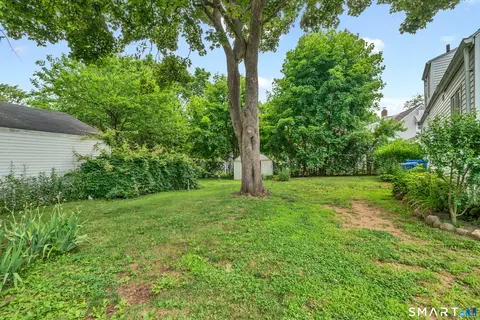 Exterior - 231 Gorham Ave, Hamden, CT 06514 photo 5 of 10