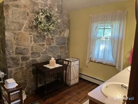 Bath - 118 River Rd, Madison, CT 06443 photo 1 of 3