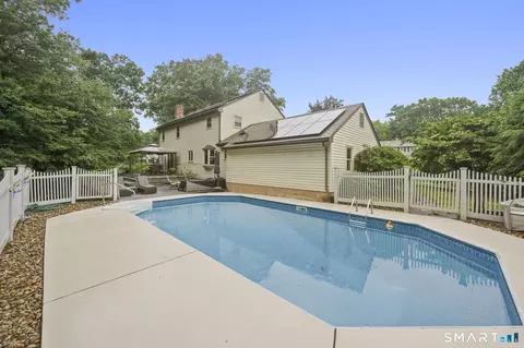 Exterior - 40 Windmill Rd, Ellington, CT 06029 photo 3 of 12