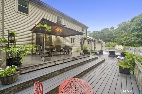 Exterior - 40 Windmill Rd, Ellington, CT 06029 photo 7 of 12