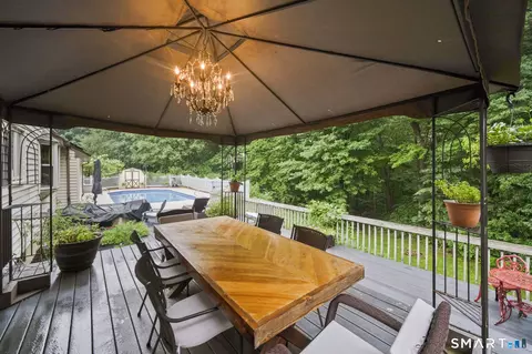 Exterior - 40 Windmill Rd, Ellington, CT 06029 photo 8 of 12