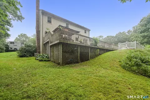 Exterior - 40 Windmill Rd, Ellington, CT 06029 photo 10 of 12