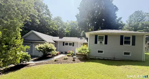 11 Hall Passway Passway, Danbury, CT 06811