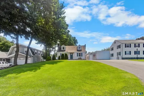Exterior - 334 Prospect St, Wethersfield, CT 06109 photo 3 of 9