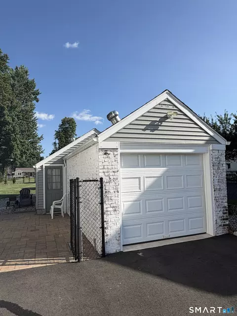 334 Prospect St, Wethersfield, CT 06109 photo 3