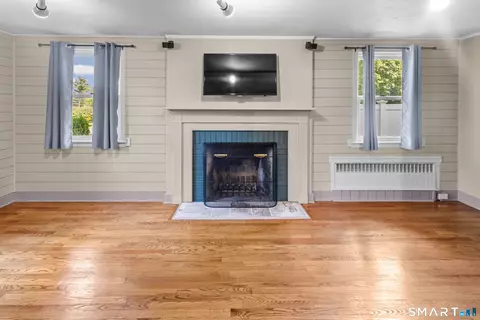 Living - 334 Prospect St, Wethersfield, CT 06109 photo 5 of 6