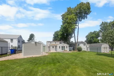 Exterior - 334 Prospect St, Wethersfield, CT 06109 photo 6 of 9