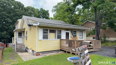 39 Emma Rd, Stamford, CT 06905