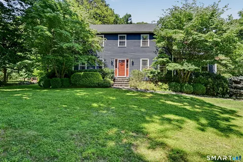 39 Standish Rd, New Milford, CT 06776