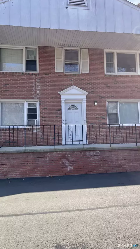 56 Wakelee Ave Ext #9, Shelton, CT 06484