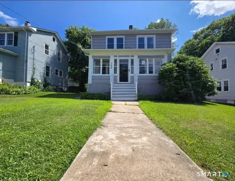 124 Woodbine St, Waterbury, CT 06705