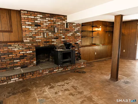 Living - 141 Forge Rd, Coventry, CT 06238 photo 3 of 4