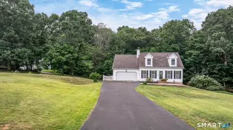 Exterior - 13 Captain Amos Stanton Dr, Ledyard, CT 06339 photo 2 of 7