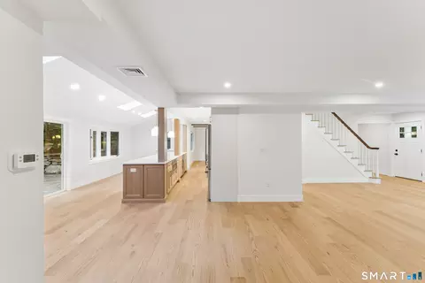 Entry Way - 22 E Woods Rd, Roxbury, CT 06783 photo 2 of 5