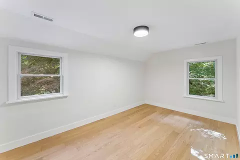 Bedroom - 22 E Woods Rd, Roxbury, CT 06783 photo 6 of 10