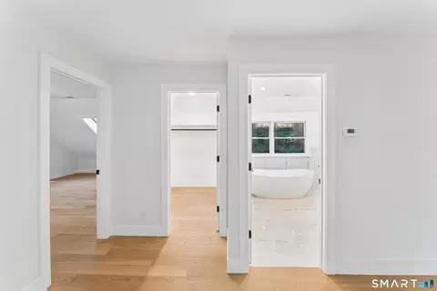 Entry Way - 22 E Woods Rd, Roxbury, CT 06783 photo 5 of 5