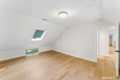 Bedroom - 22 E Woods Rd, Roxbury, CT 06783 photo 5 of 10