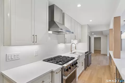 Kitchen - 22 E Woods Rd, Roxbury, CT 06783 photo 2 of 2