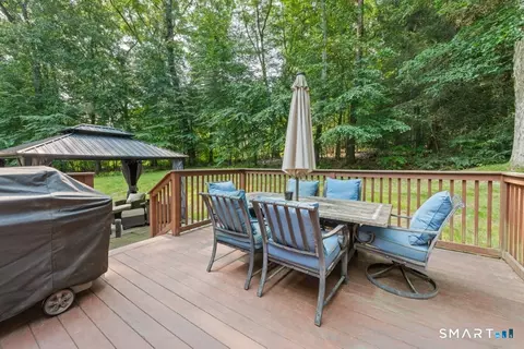 Exterior - 130 Alpine Dr, Sandy Hook, CT 06482 photo 6 of 7