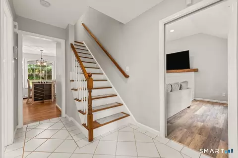 Entry Way - 130 Alpine Dr, Sandy Hook, CT 06482 photo 1 of 2