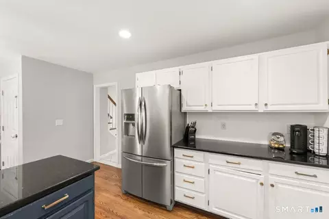 Kitchen - 130 Alpine Dr, Sandy Hook, CT 06482 photo 5 of 7