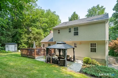 Exterior - 130 Alpine Dr, Sandy Hook, CT 06482 photo 4 of 7