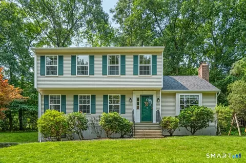 Exterior - 130 Alpine Dr, Sandy Hook, CT 06482 photo 2 of 7