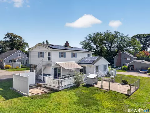 Exterior - 9 West Rd, Niantic, CT 06357 photo 4 of 9