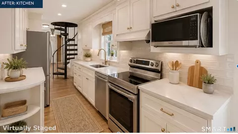 Kitchen - 9 West Rd, Niantic, CT 06357 photo 2 of 3
