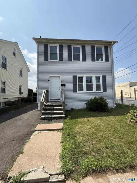 Exterior - 304 Morse St, Hamden, CT 06517 photo 2 of 5