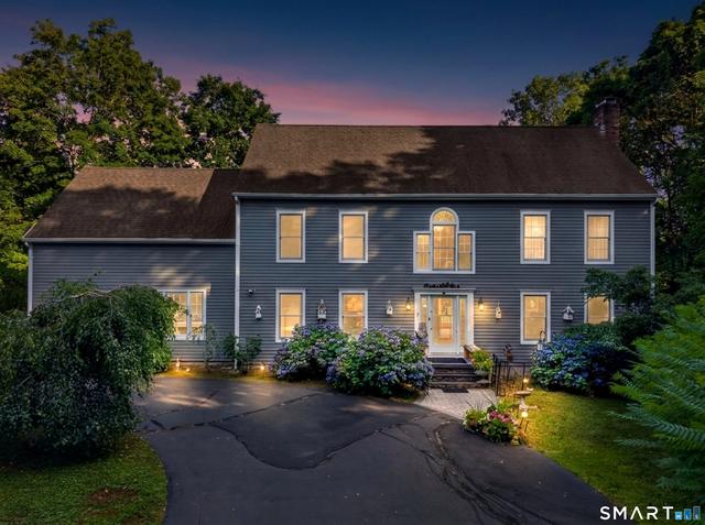 7 Bailey Dr, Guilford, CT 06437
