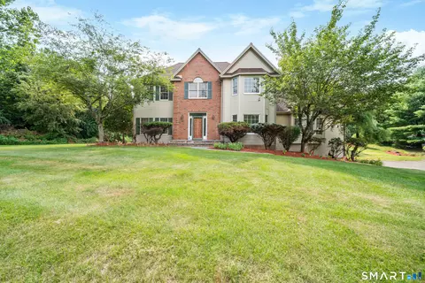 83 Elk Dr, Southbury, CT 06488