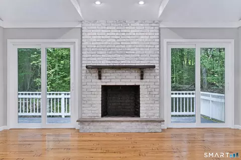 Living - 10 Leopard Dr, Sandy Hook, CT 06482 photo 4 of 6