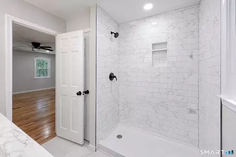 Bath - 10 Leopard Dr, Sandy Hook, CT 06482 photo 1 of 6
