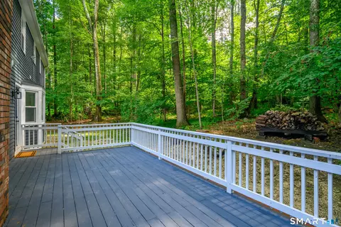 Exterior - 10 Leopard Dr, Sandy Hook, CT 06482 photo 3 of 3