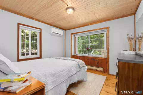 Bedroom - 12 Longview Dr, Brookfield, CT 06804 photo 2 of 4