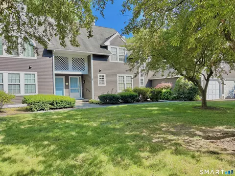 23 Chatsworth Rd #23, Granby, CT 06035