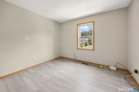 Bedroom - 8 Plank Rd, Prospect, CT 06712 photo 4 of 8