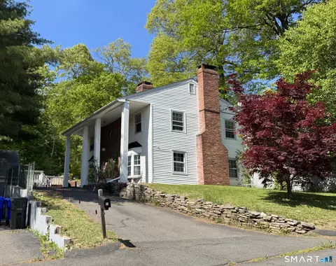 32 Arnold Dr, East Hartford, CT 06108
