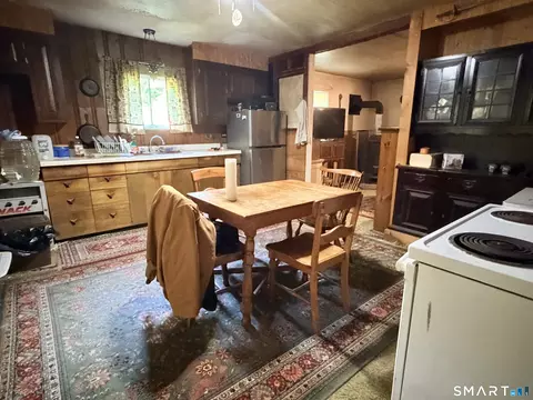 Kitchen - 69 Station Rd, Hampton, CT 06247 photo 1 of 4